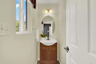 1894 Hummingbird Dr, Fairfield, CA 94534 - Photo 31