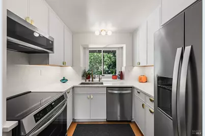 79 Village Circle, San Rafael, CA 94903 - Photo 7