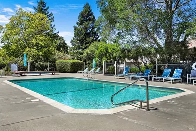 79 Village Circle, San Rafael, CA 94903 - Photo 27