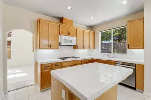 2140 Aspen Way, Antioch, CA 94509 - Photo 5