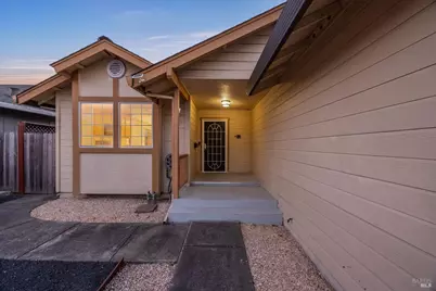 2003 Tokay Street, Santa Rosa, CA 95404 - Photo 3