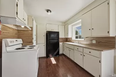 295 Clearlake Avenue, Lakeport, CA 95453 - Photo 27