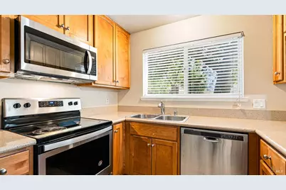 225 Burt Street #10, Santa Rosa, CA 95407 - Photo 7