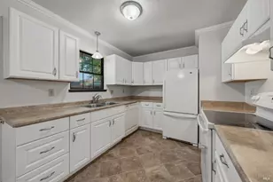 6870 Stonybrook Dr, Clearlake, CA 95422 - Photo 13