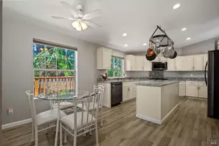 117 Shamrock Cir, Santa Rosa, CA 95403 - Photo 9