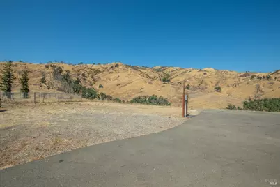 8725 Quail Canyon Road, Vacaville, CA 95688 - Photo 51