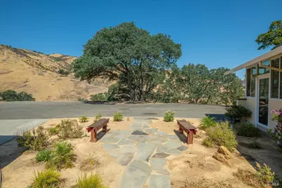 8725 Quail Canyon Road, Vacaville, CA 95688 - Photo 15