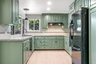 447 Meadowgreen Drive, Santa Rosa, CA 95409 - Photo 13