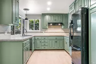 447 Meadowgreen Dr, Santa Rosa, CA 95409 - Photo 13