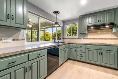 447 Meadowgreen Drive, Santa Rosa, CA 95409 - Photo 17