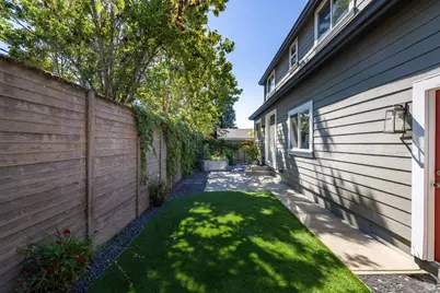 2038 Red Oak Circle, Santa Rosa, CA 95403 - Photo 25