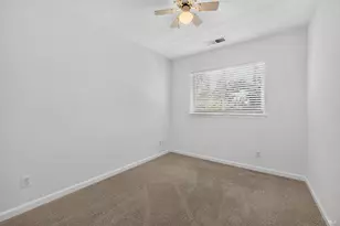 2038 Red Oak Cir, Santa Rosa, CA 95403 - Photo 21
