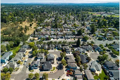2038 Red Oak Circle, Santa Rosa, CA 95403 - Photo 31