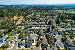 2038 Red Oak Cir, Santa Rosa, CA 95403 - Photo 31
