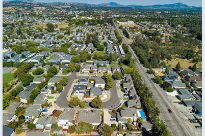 2038 Red Oak Circle, Santa Rosa, CA 95403 - Photo 33