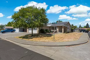300 Ponderosa Dr, Vacaville, CA 95687 - Photo 3