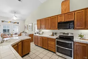 207 Laurelwood Way, Vacaville, CA 95687 - Photo 33