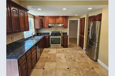 300 Diehl Way, Pittsburg, CA 94565 - Photo 3