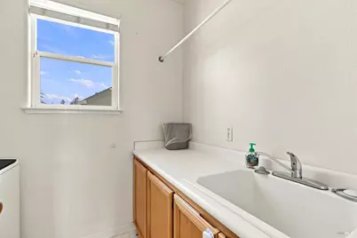 1476 Hughes Avenue, Santa Rosa, CA 95407 - Photo 33