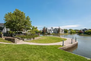 66 Mariners Cir, San Rafael, CA 94903 - Photo 25