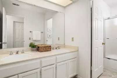66 Mariners Circle, San Rafael, CA 94903 - Photo 19