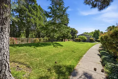 518 Santa Alicia Drive, Rohnert Park, CA 94928 - Photo 17
