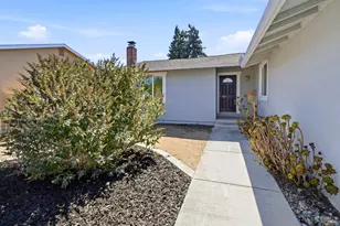 880 Crinella Dr, Petaluma, CA 94954 - Photo 1