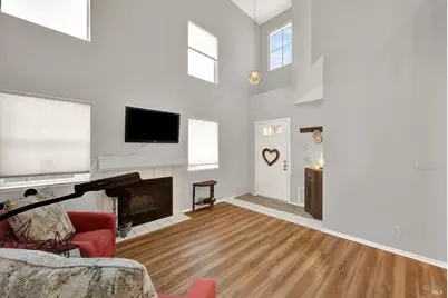 832 Vassar Drive, Vacaville, CA 95687 - Photo 17