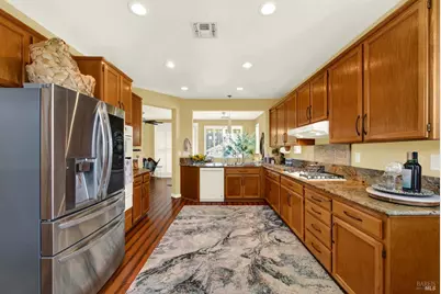 1084 Creekside Drive, Vacaville, CA 95687 - Photo 31