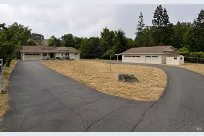 4705 Acacia Way, Penngrove, CA 94951 - Photo 3