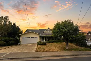 105 Granada Dr, Corte Madera, CA 94925 - Photo 1
