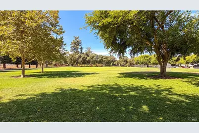 637 Beelard Drive, Vacaville, CA 95687 - Photo 33
