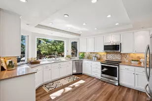 52 Woodleaf Ct, Novato, CA 94945 - Photo 19