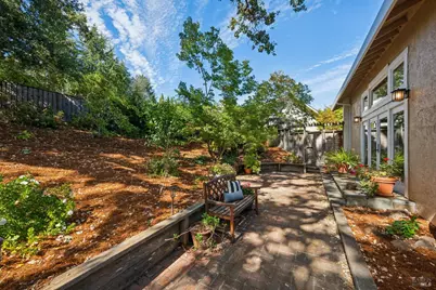 52 Woodleaf Court, Novato, CA 94945 - Photo 13