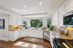 52 Woodleaf Ct, Novato, CA 94945 - Photo 23