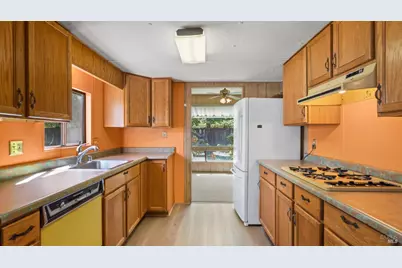 808 Las Palmas Avenue, Novato, CA 94949 - Photo 1