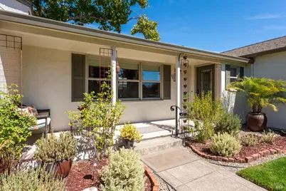 556 Alderbrook Drive, Santa Rosa, CA 95405 - Photo 3