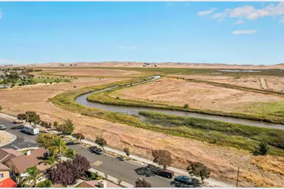 945 Bauman Court, Suisun City, CA 94585 - Photo 25