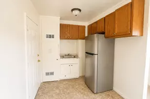 2048 13th Ave, Oakland, CA 94606 - Photo 3