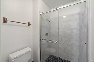 4906 Oakbrook Ct, Fairfield, CA 94534 - Photo 17