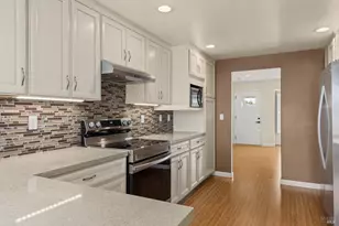 304 Mockingbird Cir, Santa Rosa, CA 95409 - Photo 23