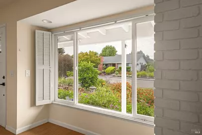 304 Mockingbird Circle, Santa Rosa, CA 95409 - Photo 15