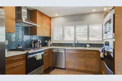 1 Cushing Avenue, San Rafael, CA 94903 - Photo 15