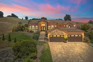 1010 Mulberry Ct, Vacaville, CA 95688 - Photo 3