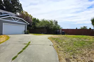1001 Camellia Ct, Suisun City, CA 94585 - Photo 25