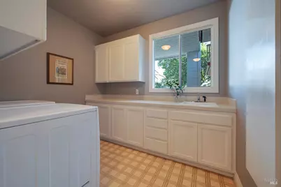 934 Fairway Drive, Sonoma, CA 95476 - Photo 19