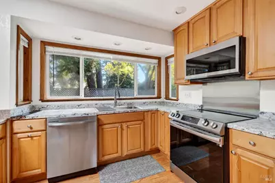 4410 Hampton Court, Rohnert Park, CA 94928 - Photo 9