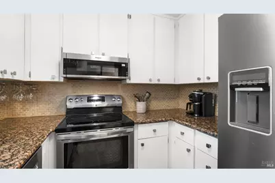 100 Marin Center Drive #28, San Rafael, CA 94903 - Photo 7