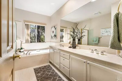 1015 Oak Mesa Drive, Santa Rosa, CA 95409 - Photo 25