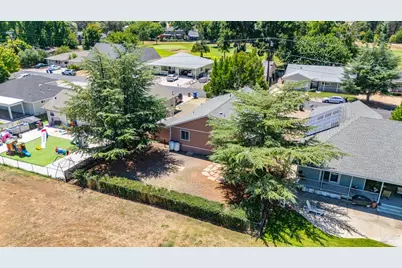 18210 Deer Hollow Road, Hidden Valley Lake, CA 95467 - Photo 37